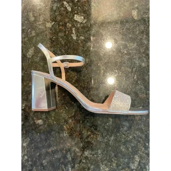 Nina New York silver heels size 11. Silver with rhinestone accents . - Picture 7 of 7